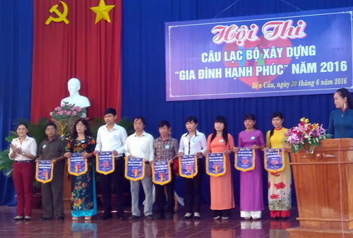 Hội thi Câu lạc bộ Gia đình hạnh phúc huyện Bến Cầu năm 2016