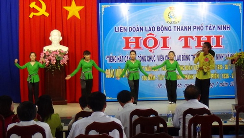 Liên đoàn Lao động thành phố Tây Ninh tổ chức hội thi Tiếng hát CBCCVCLĐ năm 2016