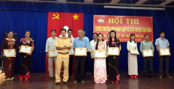 Hội thi tuyên truyền viên giỏi về An toàn giao thông huyện Tân Châu năm 2016