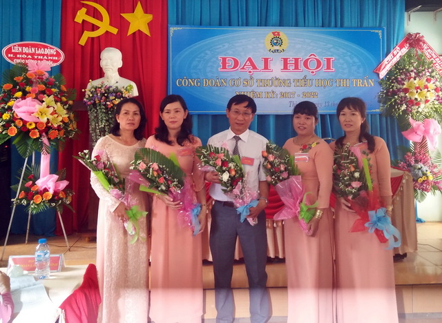 Đại hội Công đoàn cơ sở Trường tiểu học Thị Trấn khóa VI, nhiệm kỳ 2017 - 2022