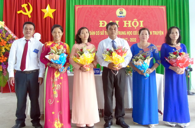 Đại hội CĐCS Trường trung học cơ sở Võ Văn Truyện, nhiệm kỳ 2017 – 2022