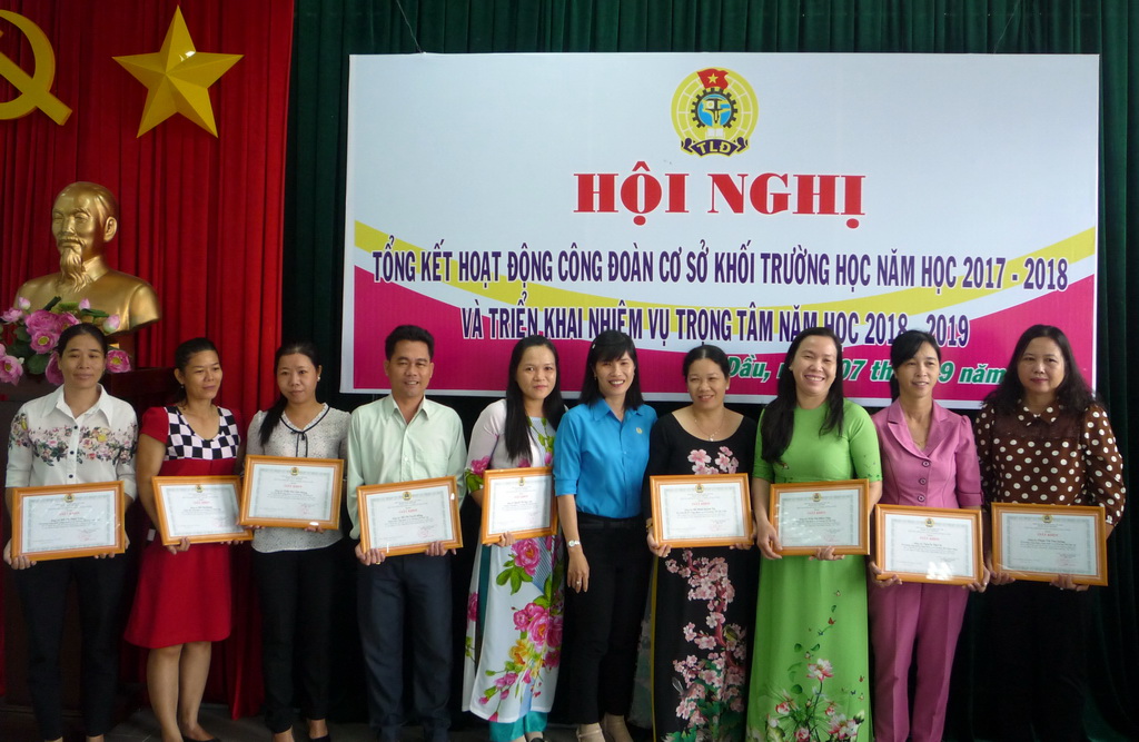 LĐLĐ huyện Gò Dầu tổng kết hoạt động CĐCS trường học năm học 2017-2018