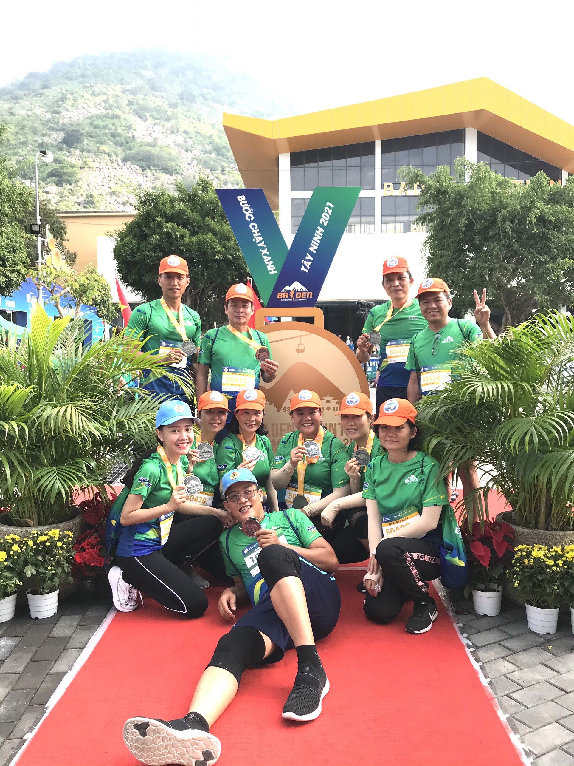 Team Công đoàn tham gia giải chạy Marathon “Bước chạy xanh”  lần I, năm 2021