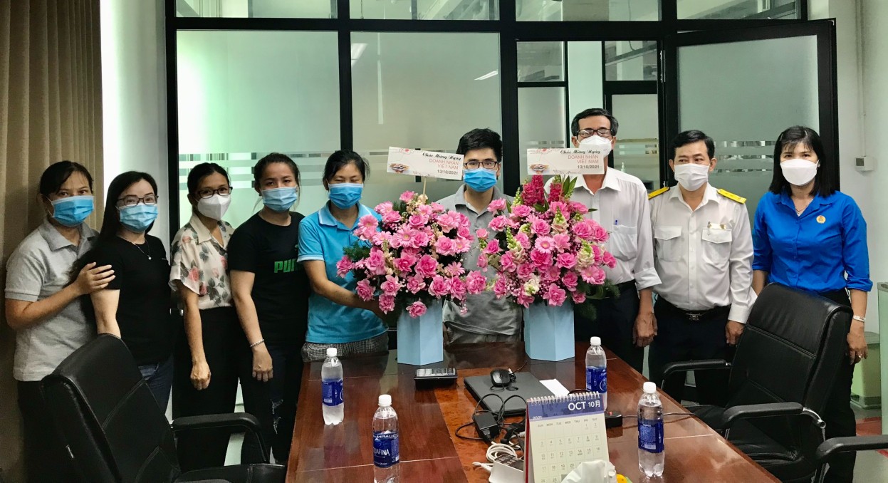 Gò Dầu thăm các doanh nghiệp nhân ngày Doanh nhân Việt Nam 13/10.