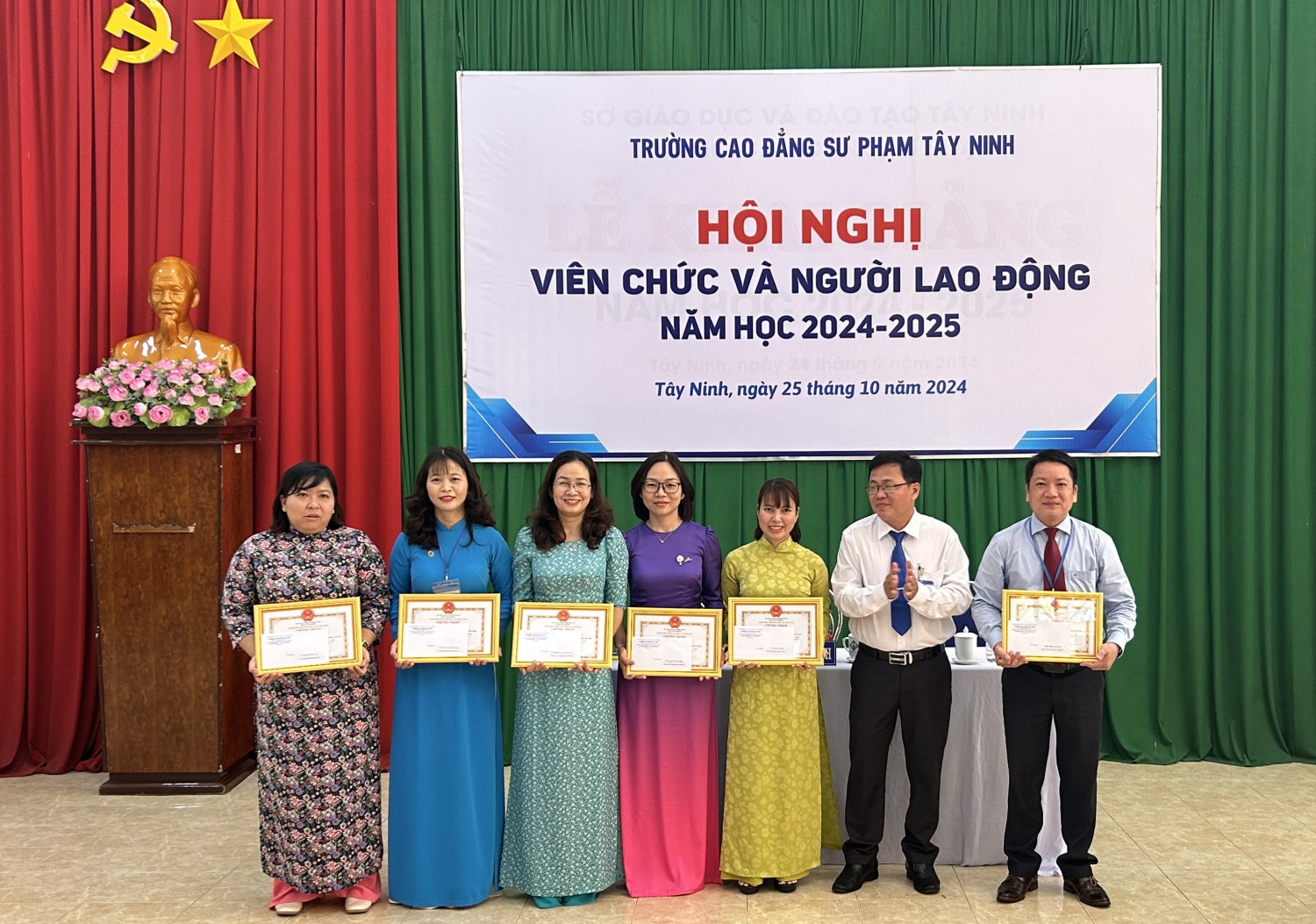 Hội nghị viên chức và người lao động Trường Cao đẳng Sư phạm Tây Ninh năm học 2024-2025