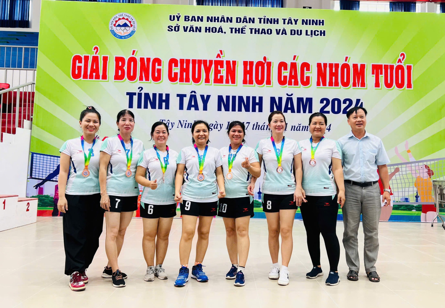 CĐ ngành Nông nghiệp và PTNT đạt giải ba Giải bóng chuyền hơi các nhóm tuổi năm 2024 